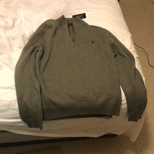 LARGE POLO SWEATER